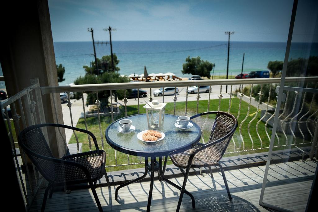 Crown Hotel Nea Skioni Ruang foto