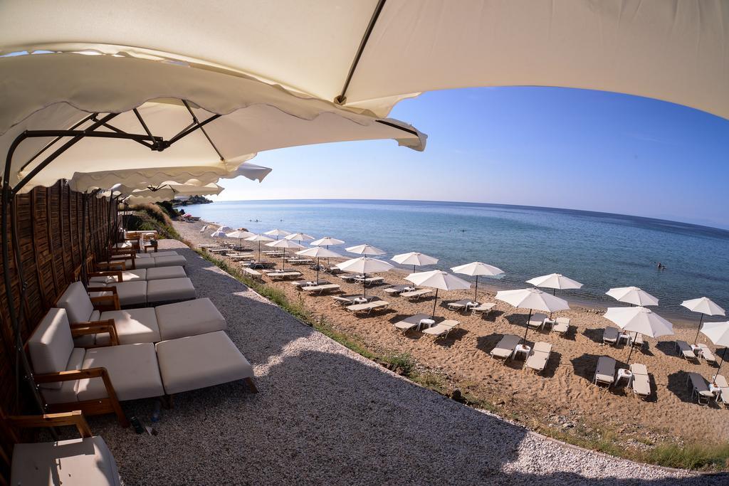 Crown Hotel Nea Skioni Bagian luar foto