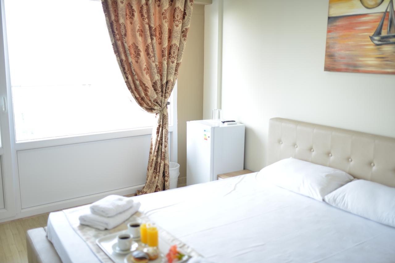 Crown Hotel Nea Skioni Bagian luar foto