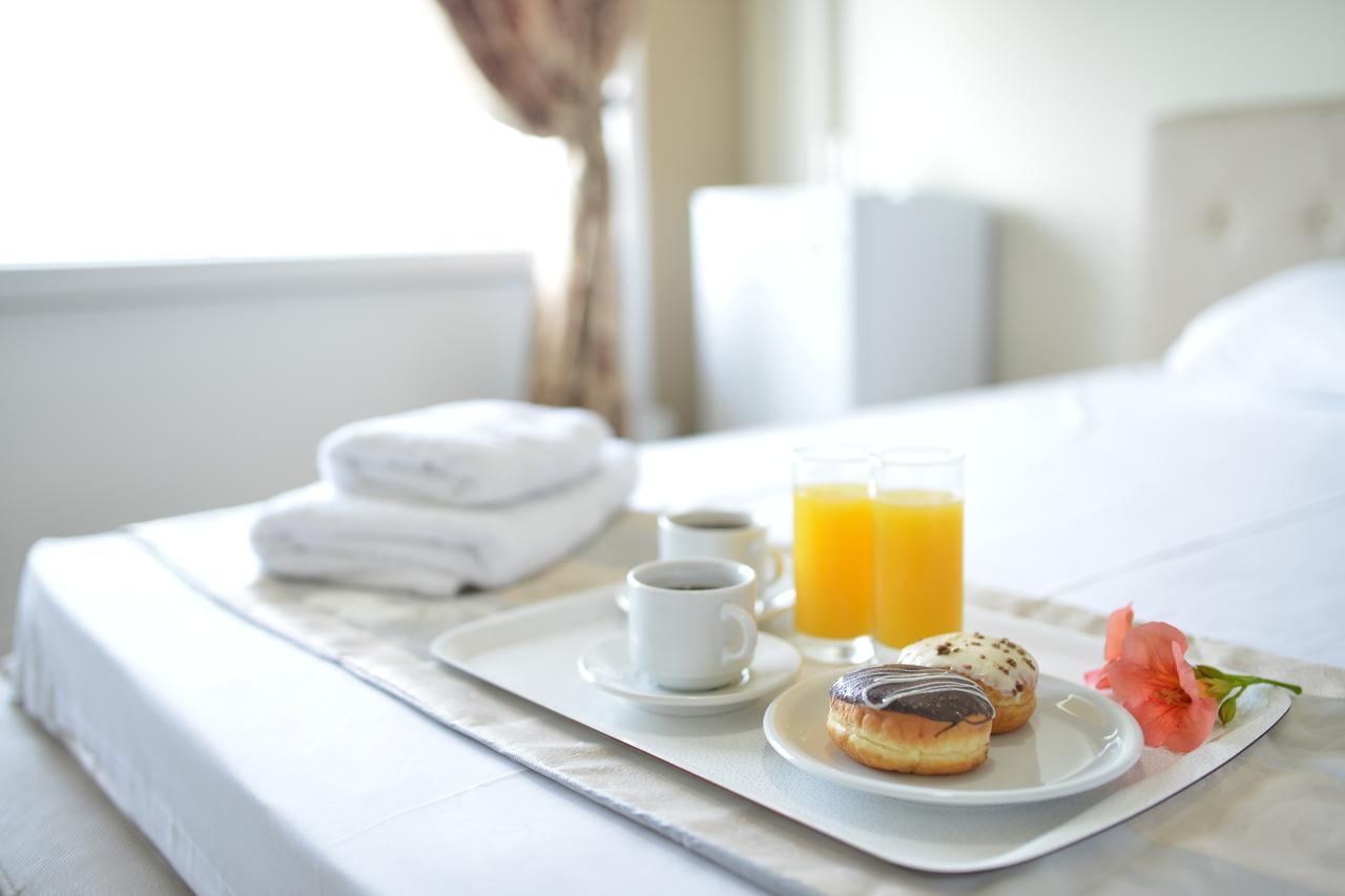 Crown Hotel Nea Skioni Bagian luar foto