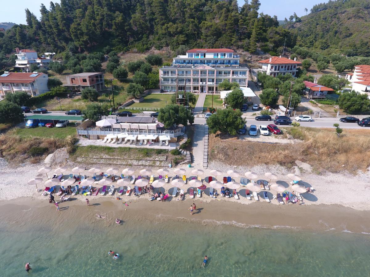 Crown Hotel Nea Skioni Bagian luar foto